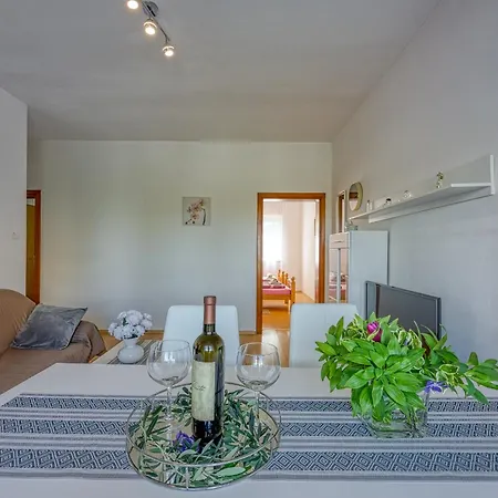 Manuela Nova Vas (Porec)