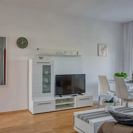 Πανσιόν Manuela Nova Vas (Porec)