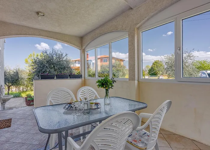 Gostinjska kuća Manuela 3*